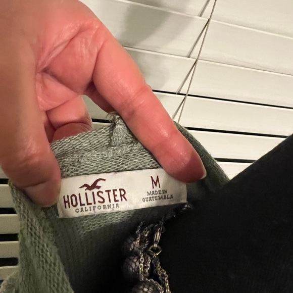 Green hooded Hollister sweater - Picture 4 of 4